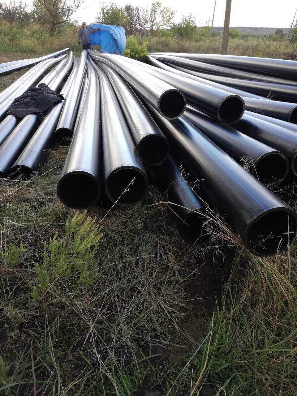 Проблема жителів вирішена: ДТЕК проклав 1,3 км нової труби для водогону села Старозаводське