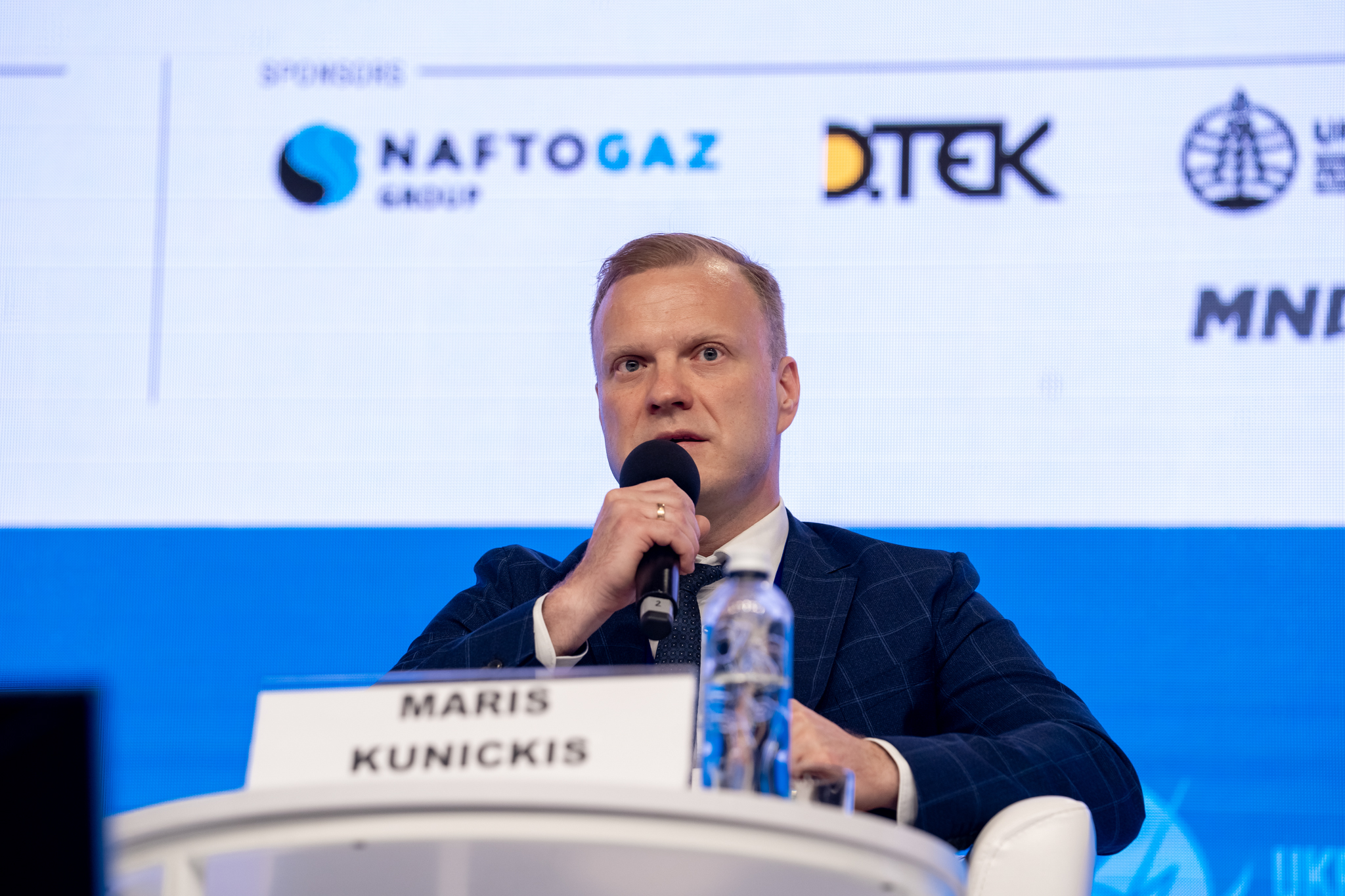 М.Куніцкіс: Україна зобов'язана прискорити темпи декарбонізації для виконання європейського плану зі скорочення викидів вуглеводню