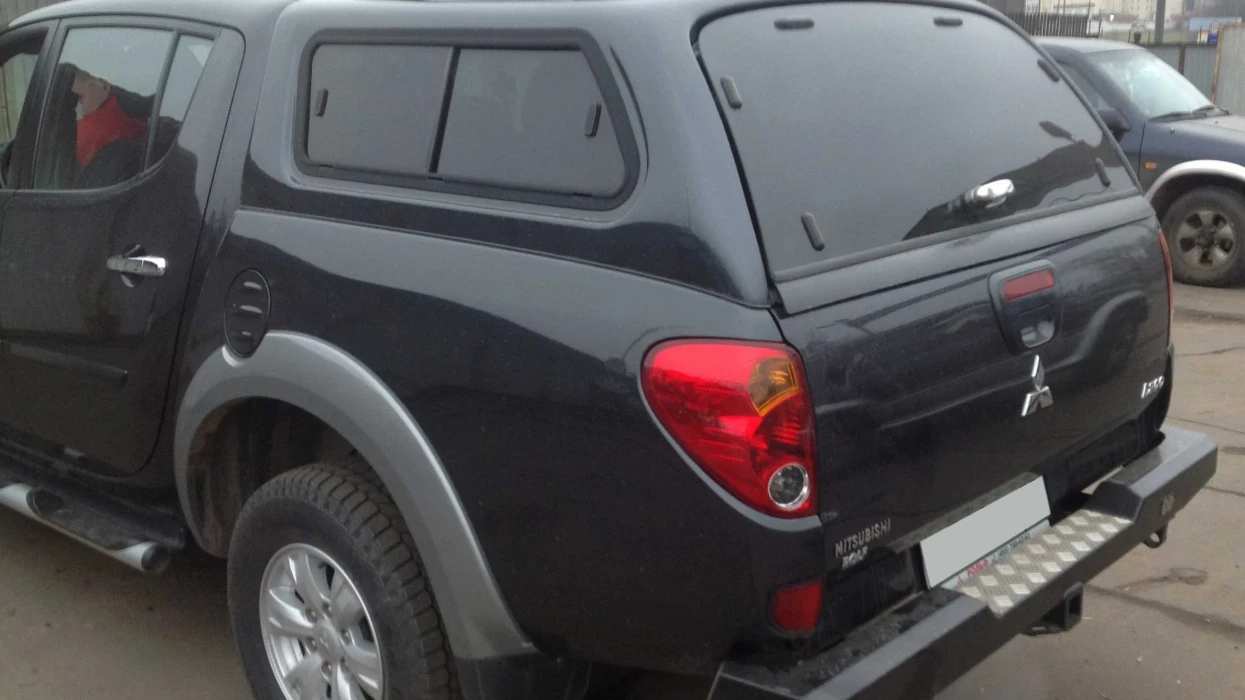 ДТЕК ВДЕ передав автомобіль на потреби територіальної оборони Миколаєва