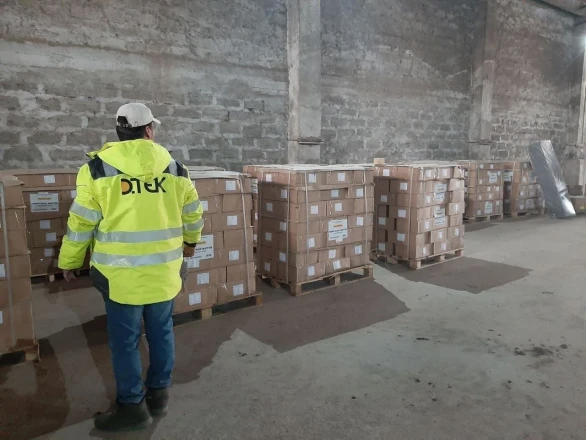 ДТЕК ВДЕ передав 8 тонн тушкованого м'яса та одяг для військових Миколаєва