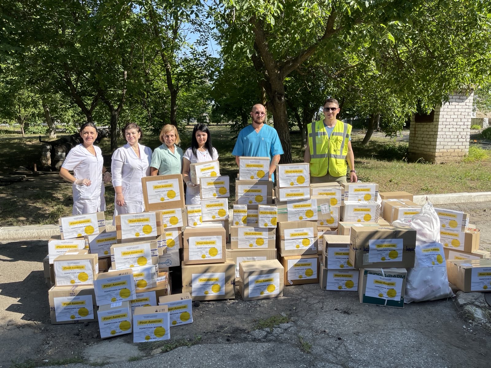 Чергова гуманітарна підтримка лікарів від ДТЕК ВДЕ: в Березанку доставлено партію медикаментів