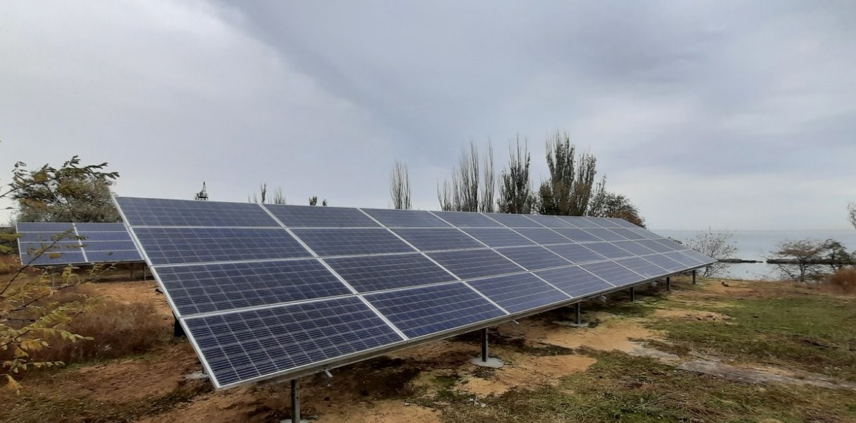 ДТЕК ВДЕ встановив для українських військових автономну систему електроживлення на сонячній енергії