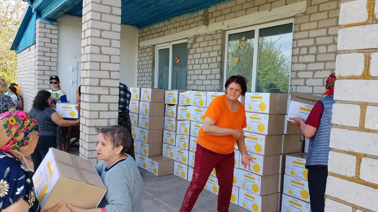 Звільнена від російської окупації Трифонівка отримала чергову допомогу від ДТЕК ВДЕ та Фонду Ріната Ахметова Звільнена від російської окупації Трифонівка отримала чергову допомогу від ДТЕК ВДЕ та Фонду Ріната Ахметова