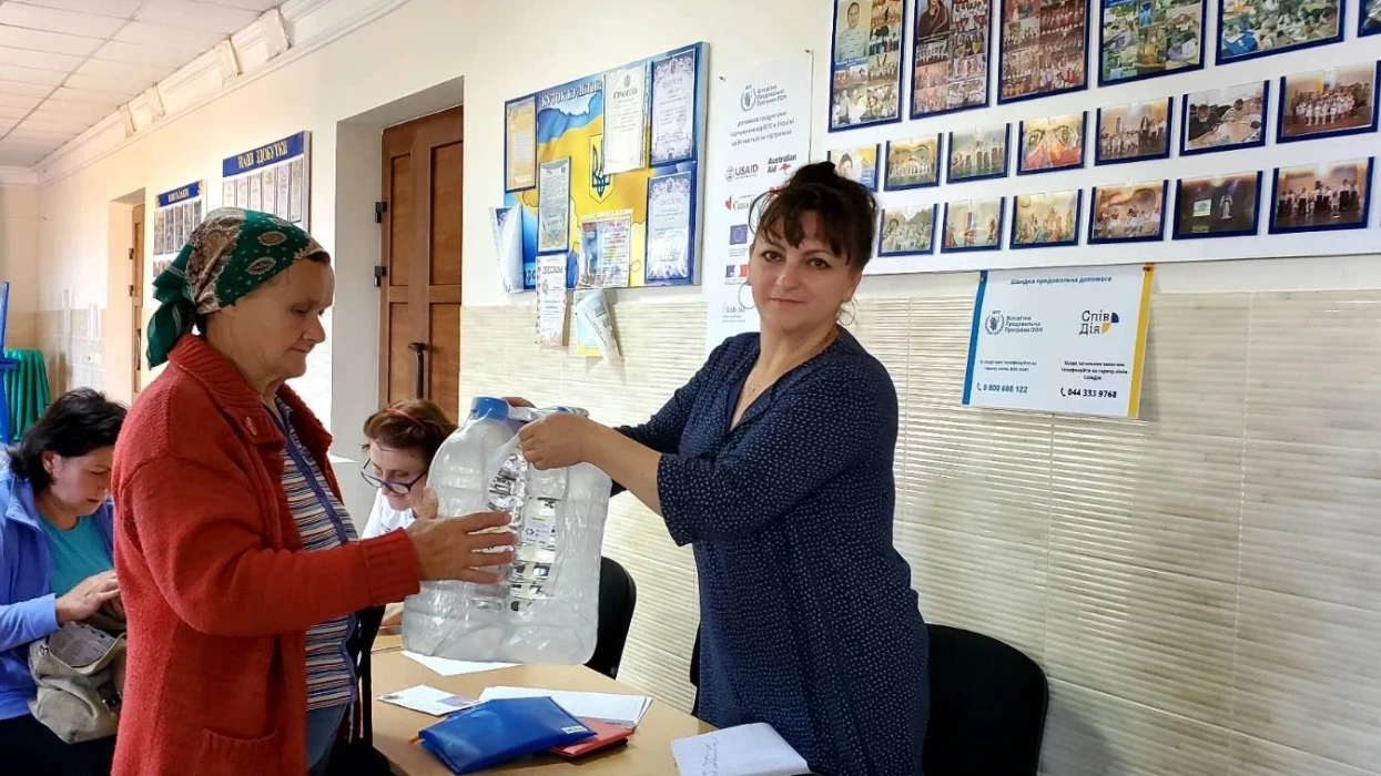 DTEK Renewables donates drinking water and water tanks to Pokrovske village community in Dnipropetrovsk region