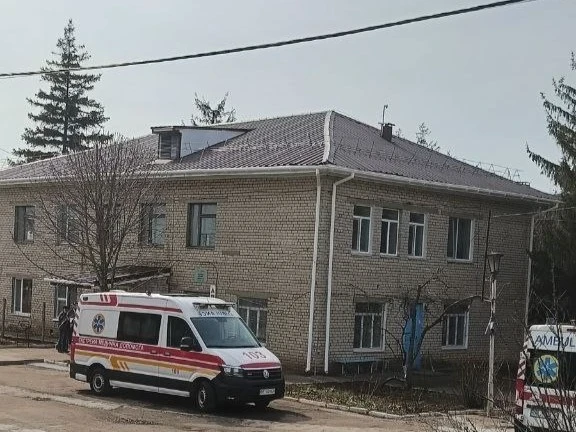 ДТЕК ВДЕ профінансував капітальний ремонт покрівлі Березанської районної лікарні