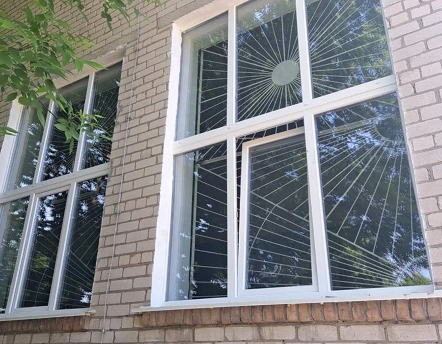 ДТЕК ВДЕ профінансував встановлення 35 нових віконних блоків у ліцеях на Нікопольщині ДТЕК ВДЕ профінансував встановлення 35 нових віконних блоків у ліцеях на Нікопольщині